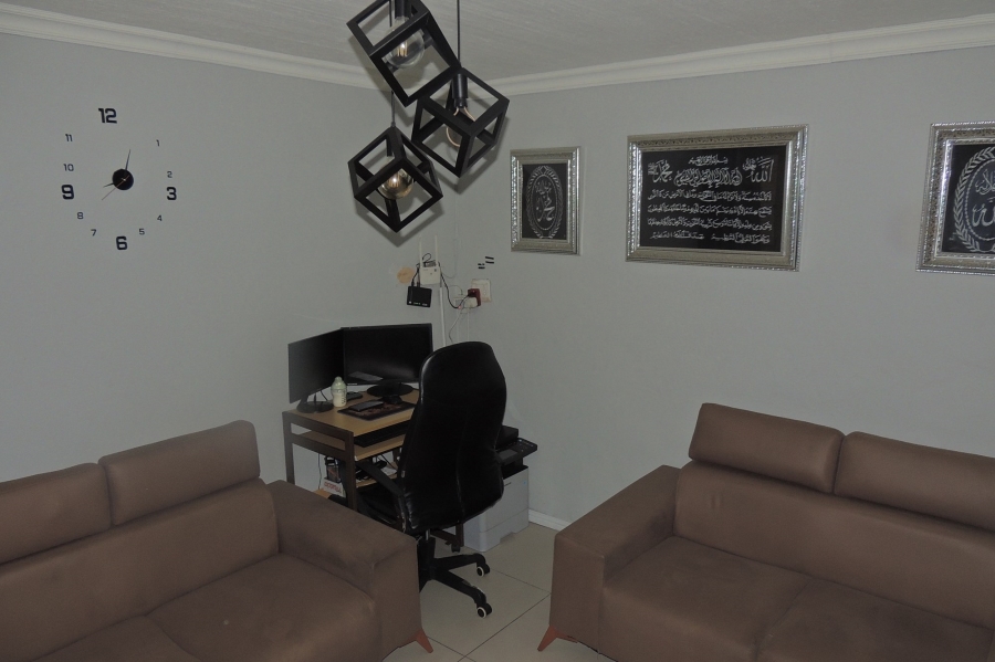 2 Bedroom Property for Sale in Woodlands Western Cape